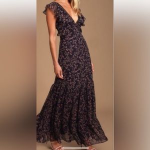 Lulus. Size medium. Navy blue floral print long dress.
